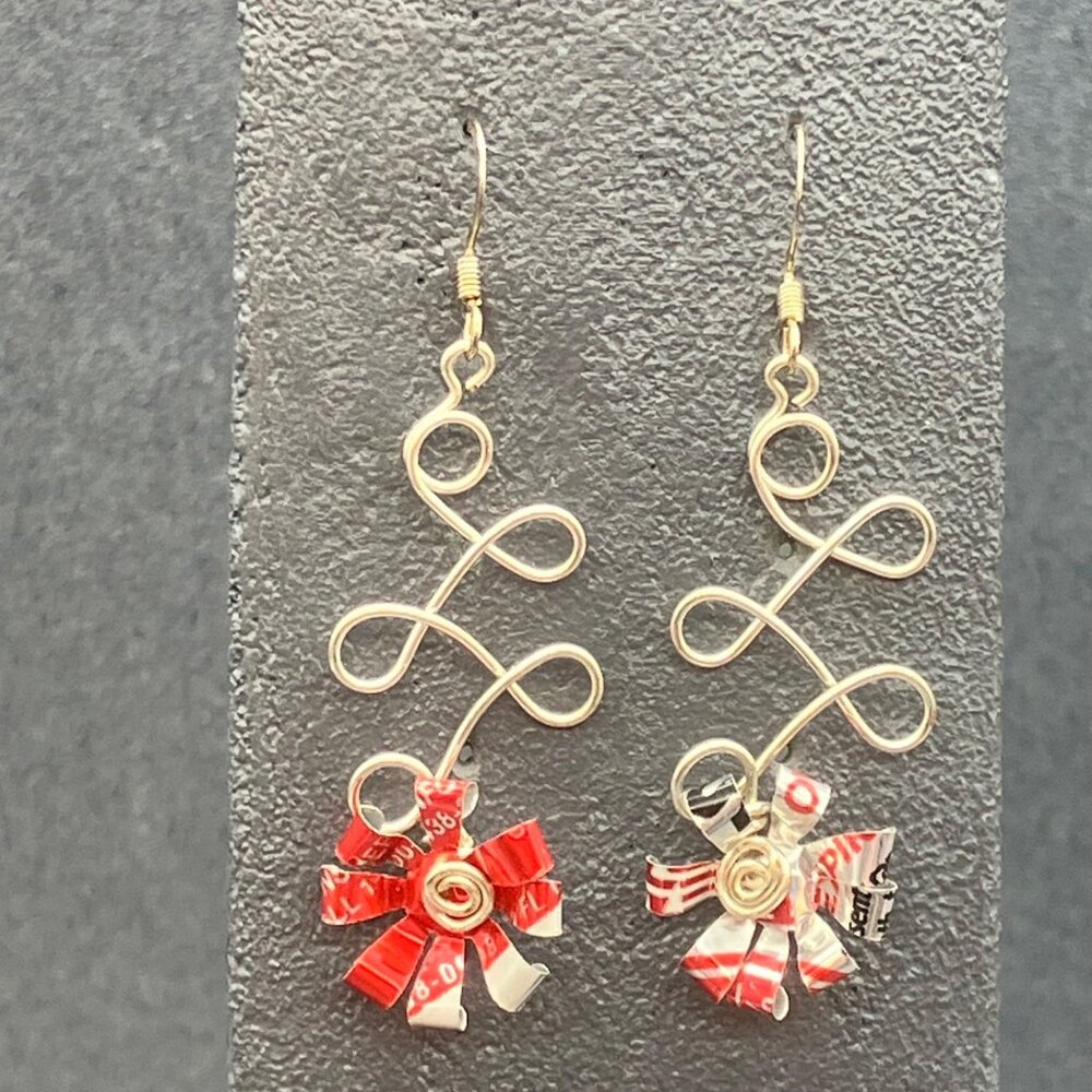 Aluminum Wire Swirl Earrings Handcrafted Recycled Soda Can Flowers Dangle Retro